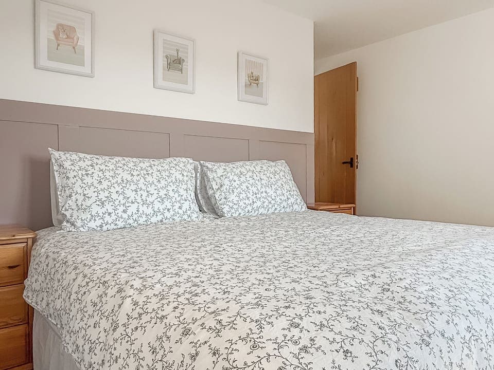 Double bedroom | The Granary - Holly Farm Holiday Cottage, Stoke St. Gregory, near Taunton