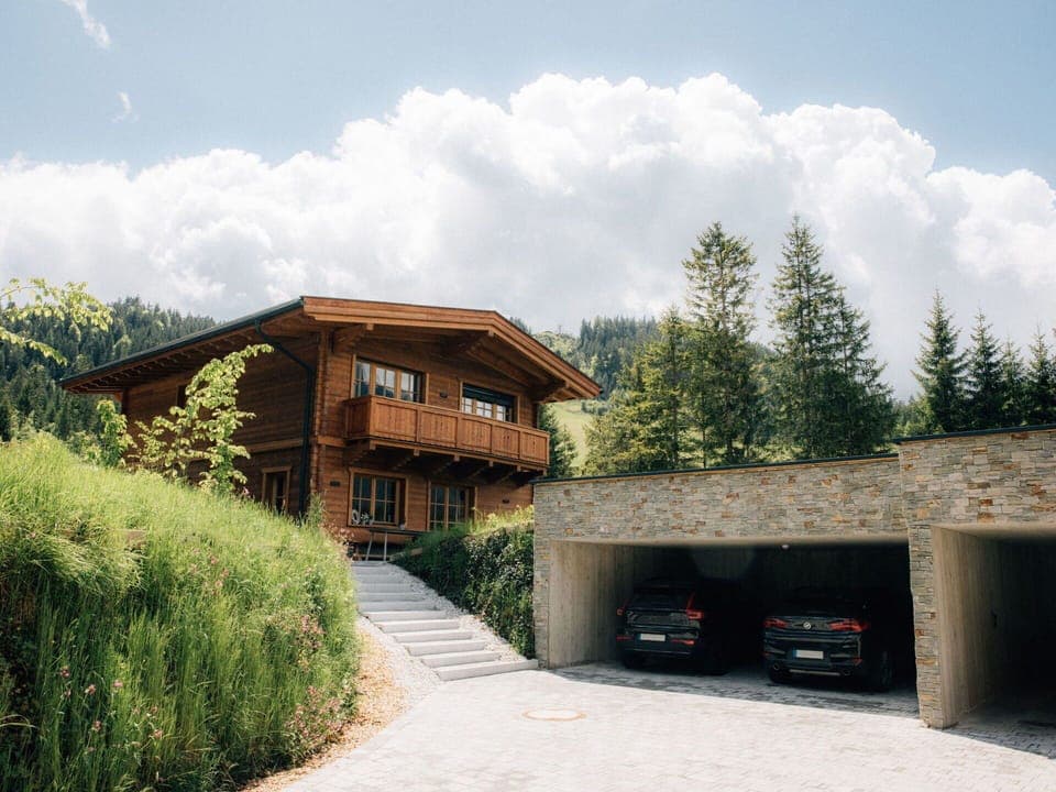 Roof, Home, House, Cottage, Estate, Garden, Landscaping, Larch, Driveway, Garage