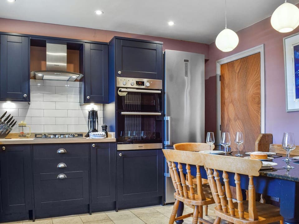 Kitchen/diner | Bow Cottage, Bourton On The Water