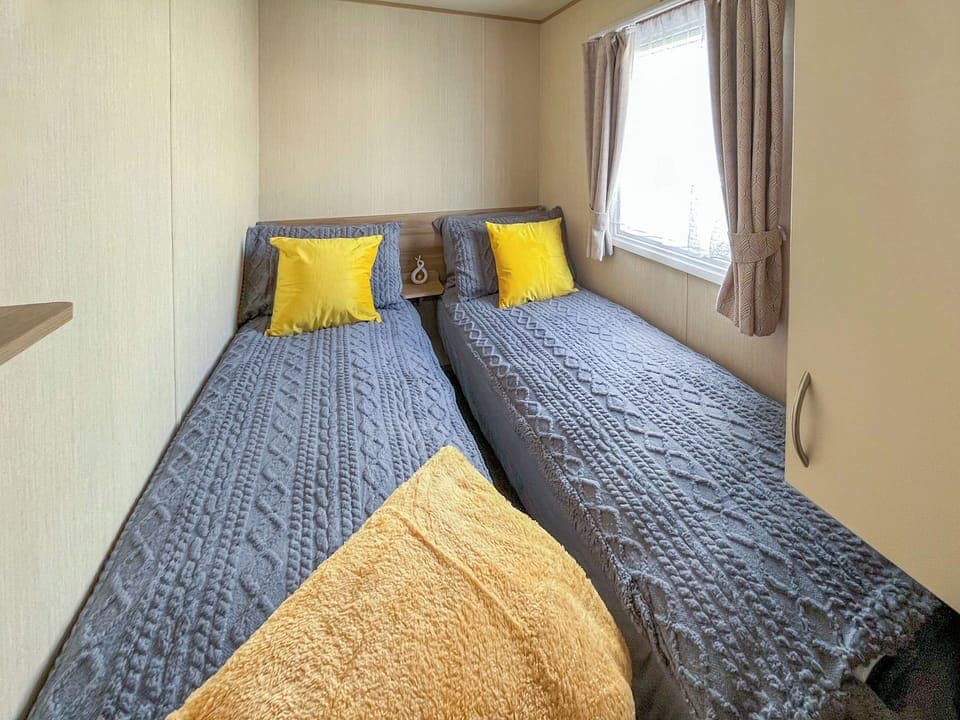 Twin bedroom | Pukka Caravan Lets, Ingoldmells