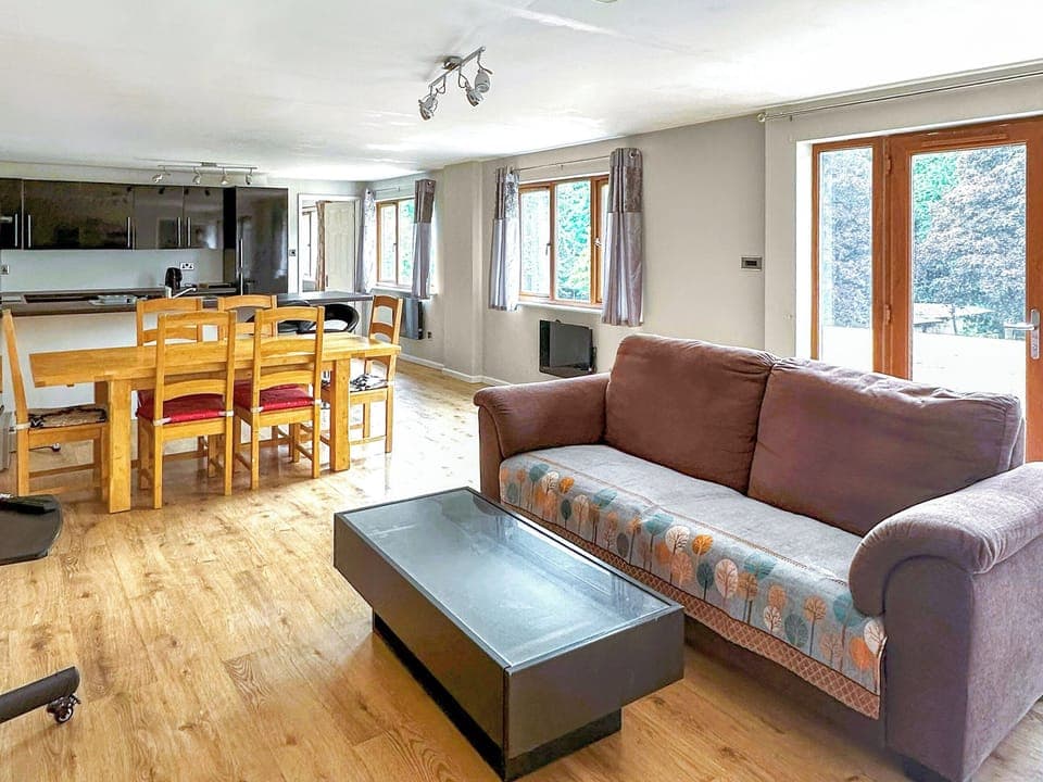 open plan lounge dinning kitchen outside view | Spring Vale Bungalow, Colchester