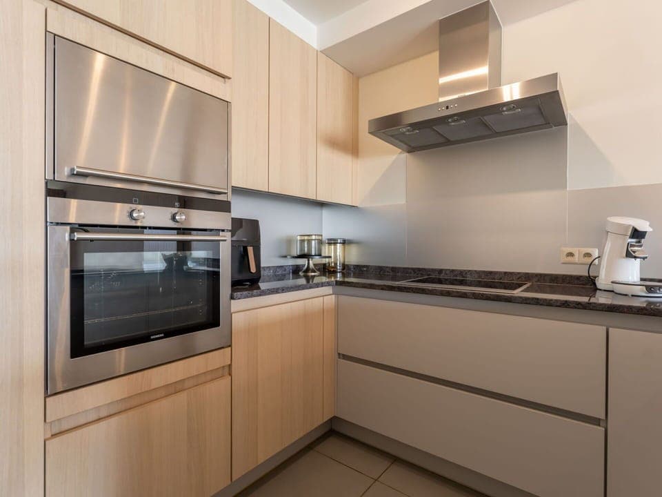 Kitchen Appliance, Kitchen, Countertop, Major Appliance, Cabinetry, Interior Design, Kitchen Stove, Home Appliance, Wood, Stove