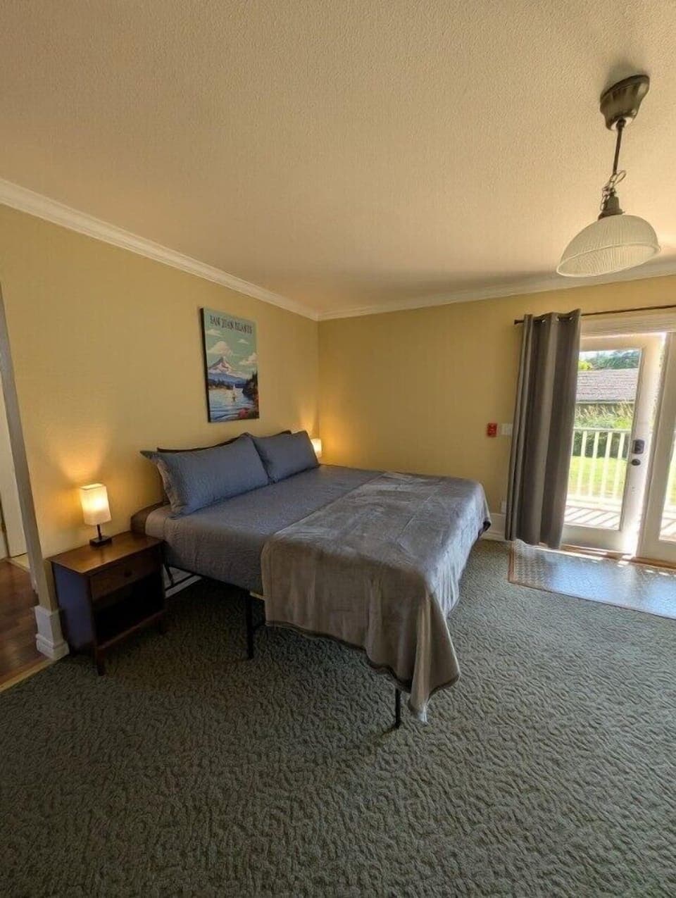 King studio with Smart tv, and gas fireplace