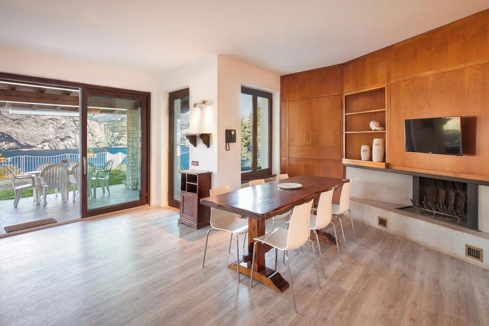 563eb29d-d09c-40cc-aefa-bff6f9bd5c5e