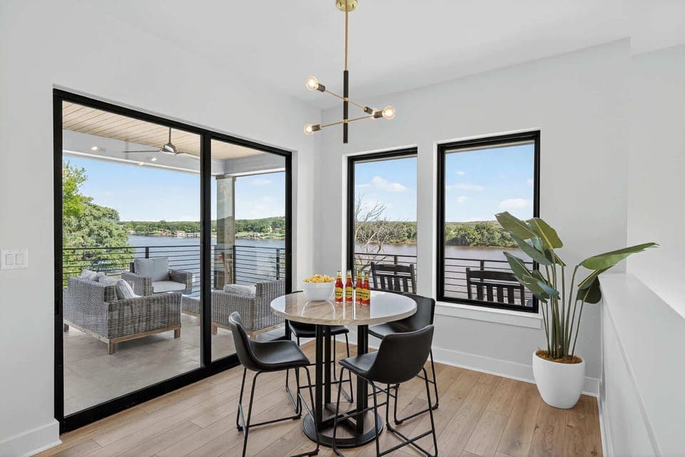 Game Room with Lake View 