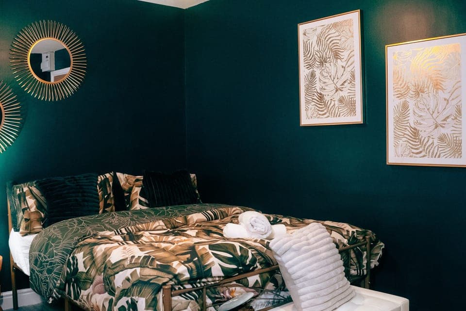 Living Room / Lounge