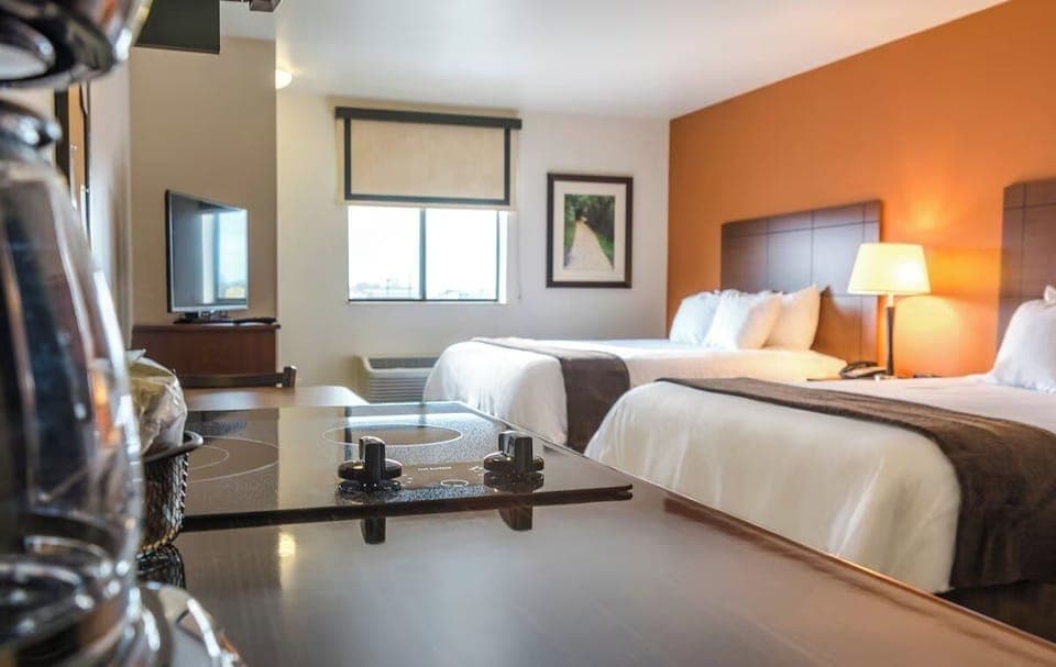 Unit with 2 Queen size beds