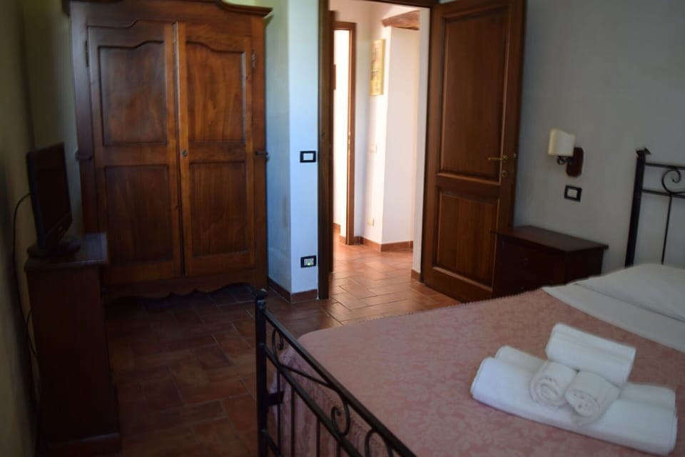 Autumn, Bedroom, Spring, Summer