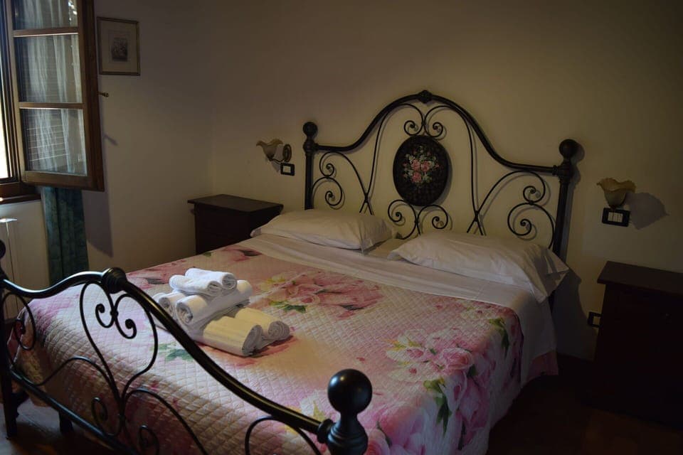 Autumn, Bedroom, Spring, Summer