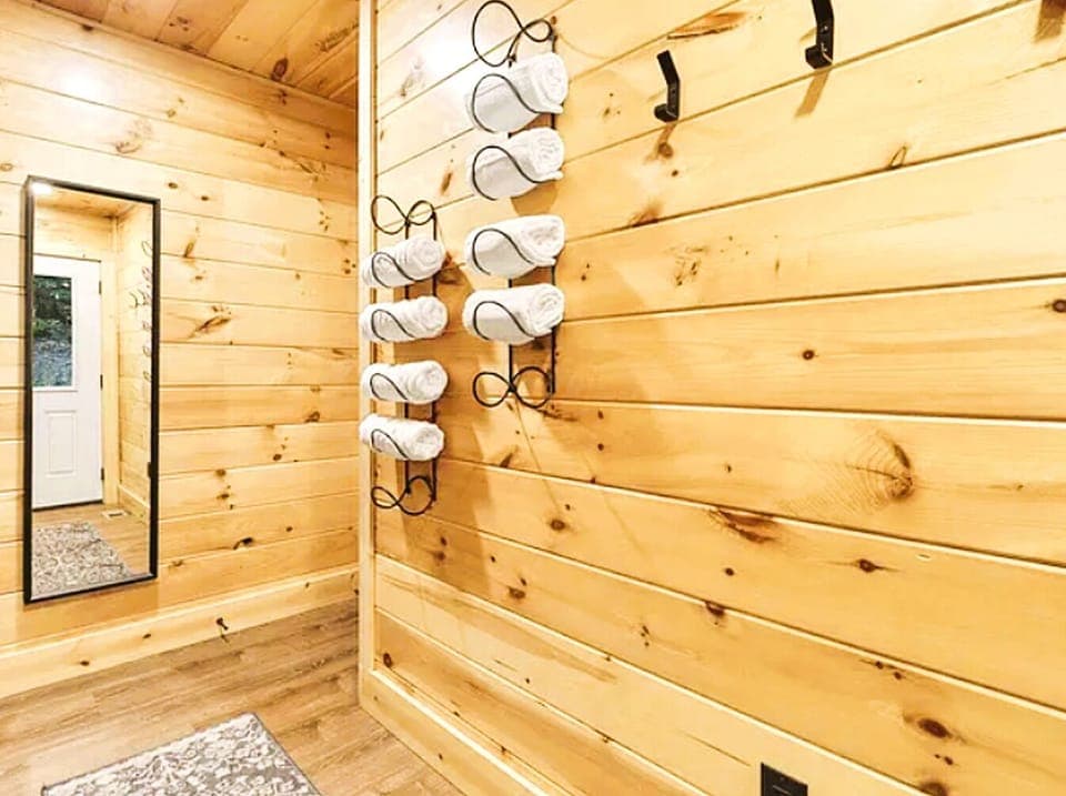 Dedicated hot tub towels so you can relax, soak, and stay cozy.