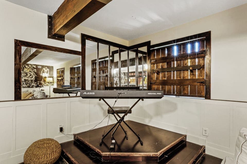 Unleash your creativity with our keyboard piano—perfect for music lovers!