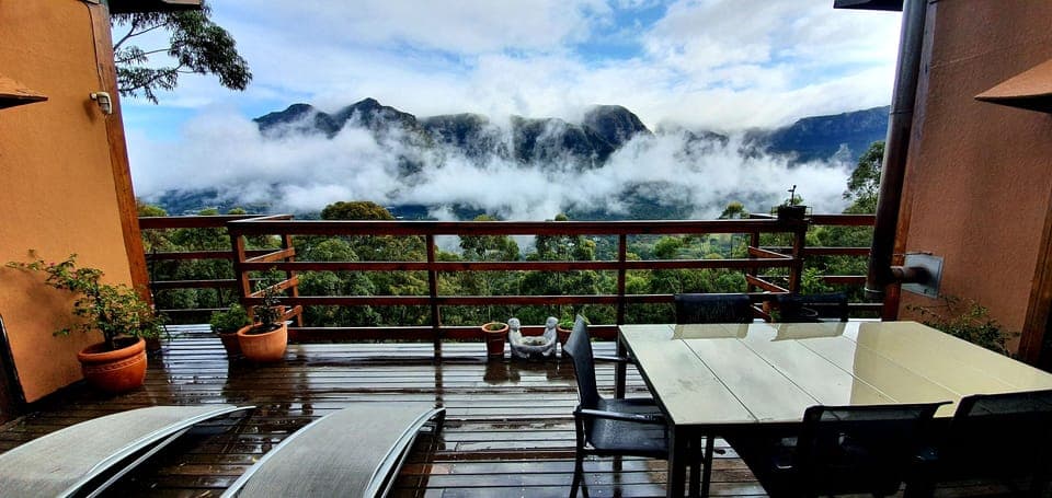 main lobby deck enterance to lodge