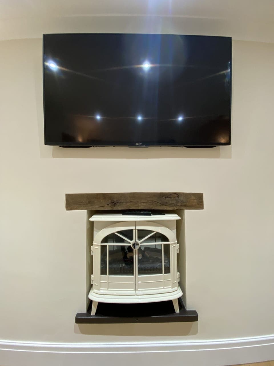 55’’ TV & Dimplex multi fuel effect electric fire