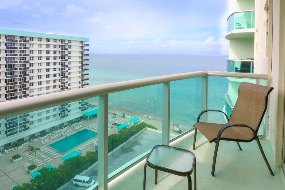 Balcony with sea view.