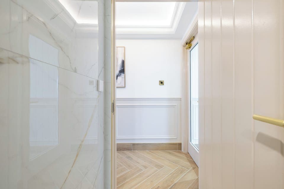 dc239fb8-f6a9-4d4e-a49a-7e33b8a937f1