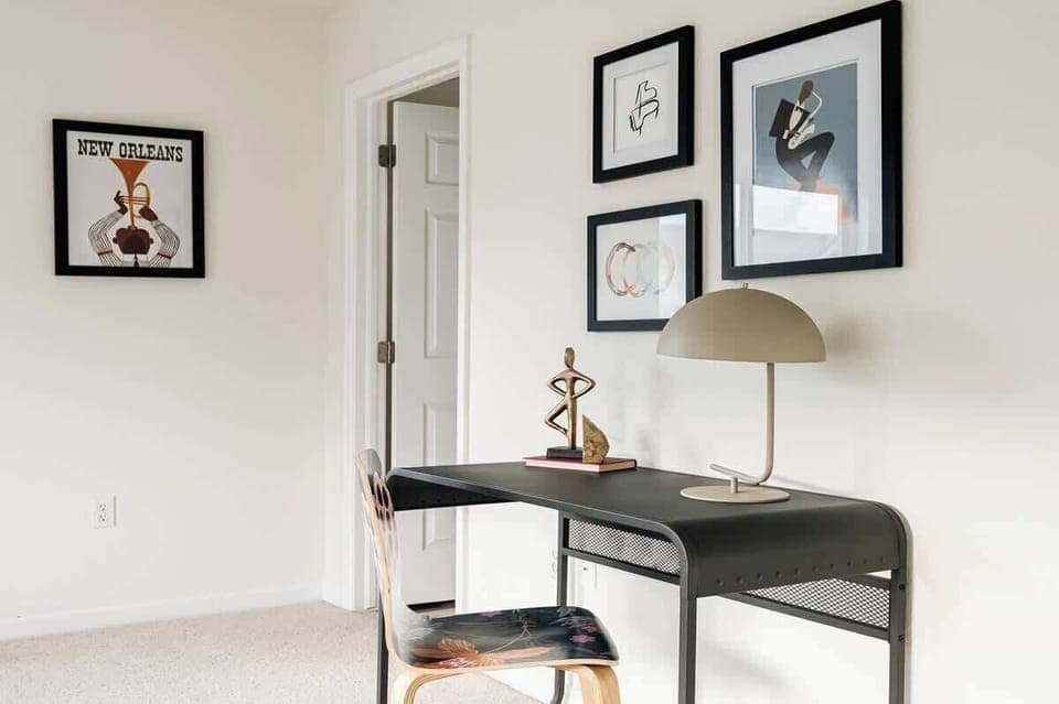 Bedroom 2 workspace