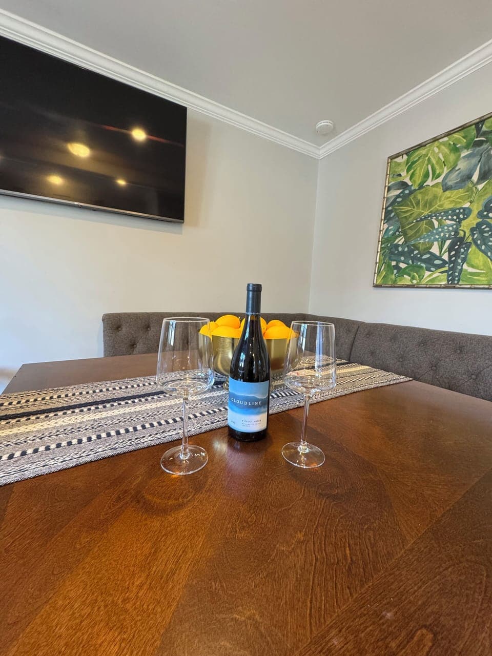 Your spot for tasting local wines. Perfect for group meals & relaxing.