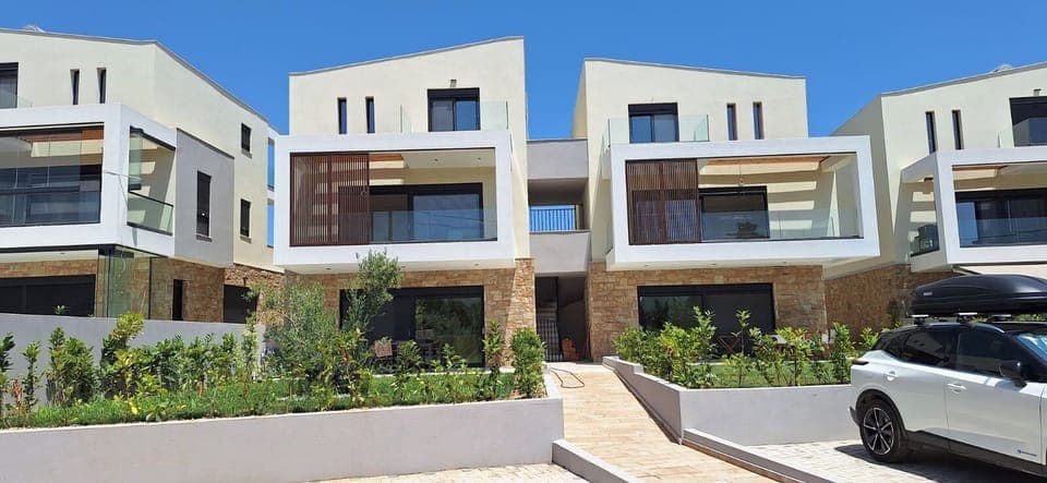 Gyalia House No.3 exterior - apartment, villa with sea view