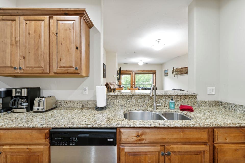 Double basin sink and dishwasher!