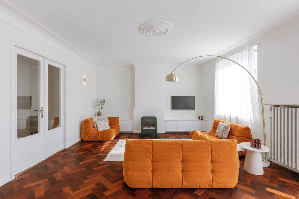 Bright and stylish living room