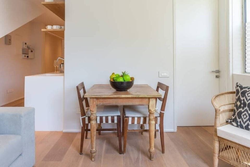 Beachfront Camps bay Apartment with parking ! (11548)