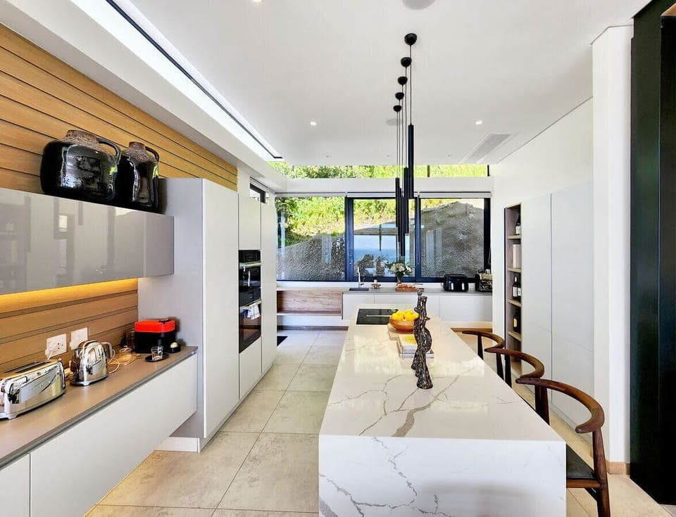 4-Floor Bantry Bay Villa with Stunning Views (31691)