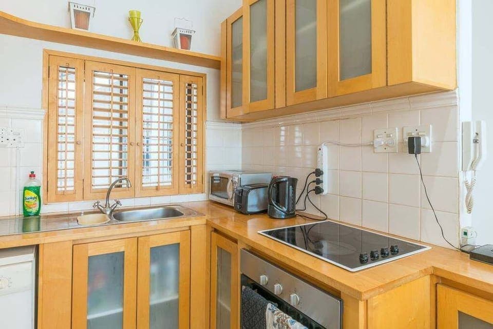 Prince Edward Mansions Beachside Stay (4098)