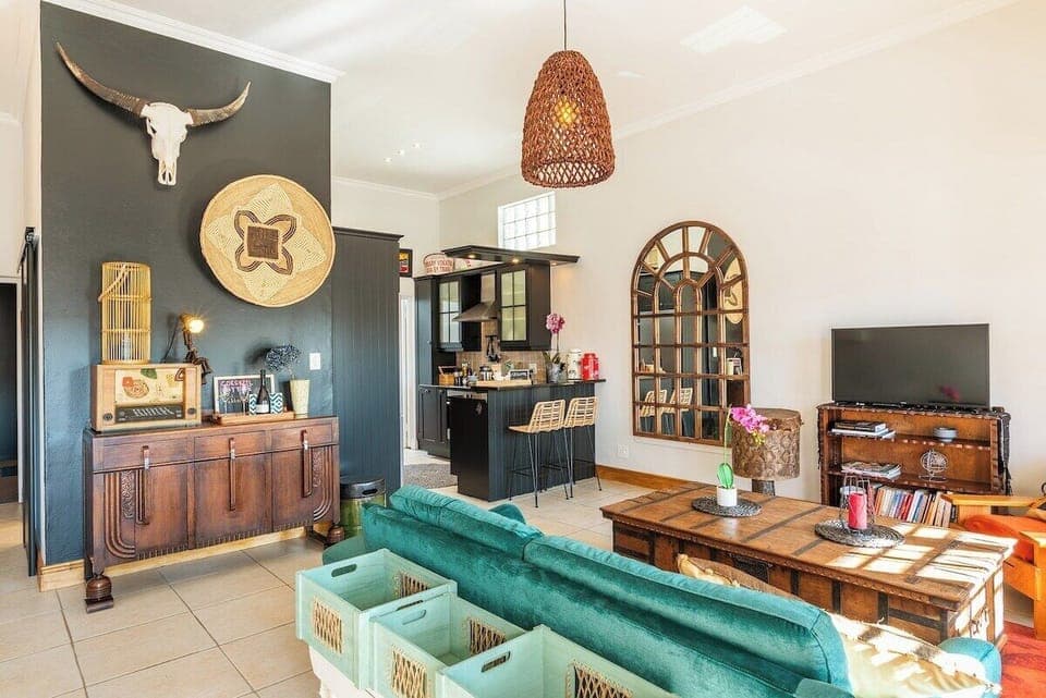 Spacious Gem  Outdoor Space (9660)