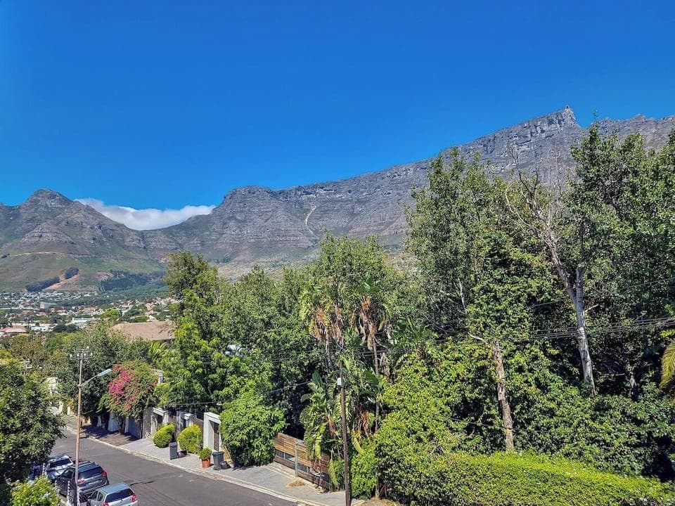 Tamboerskloof City Retreat with Mountain Views (17837)
