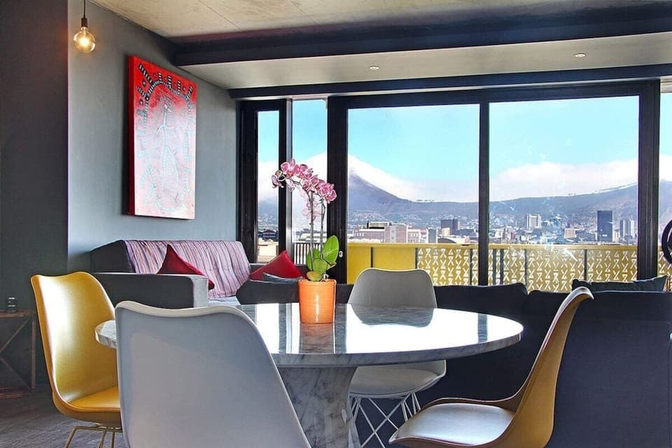 WEX1 Urban Escape - Pool, Views & Entertainment (6868)