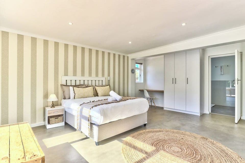 Main Bedroom with en-suite