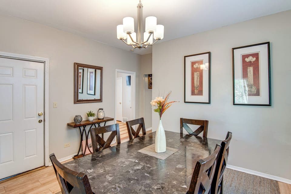 Dining Area | Dishware/Flatware