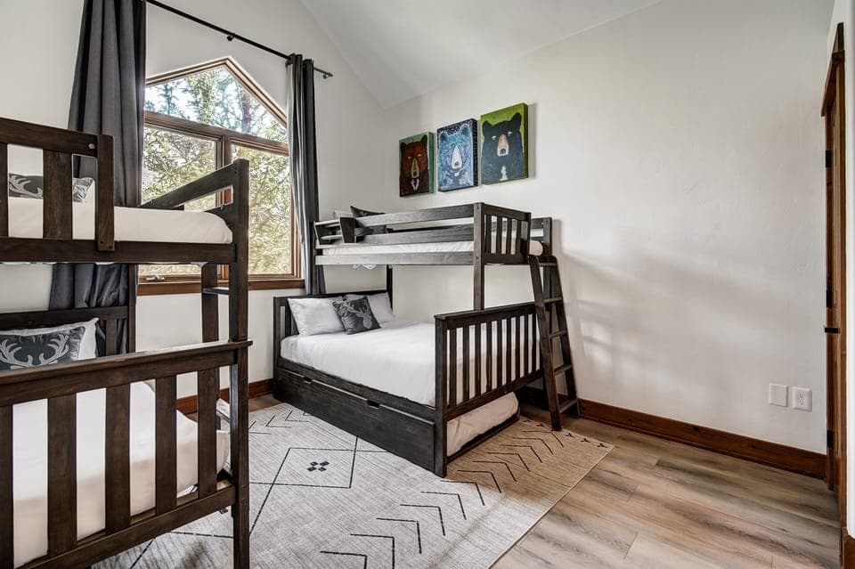 Floor, Flooring, Indoors, Hardwood, Crib