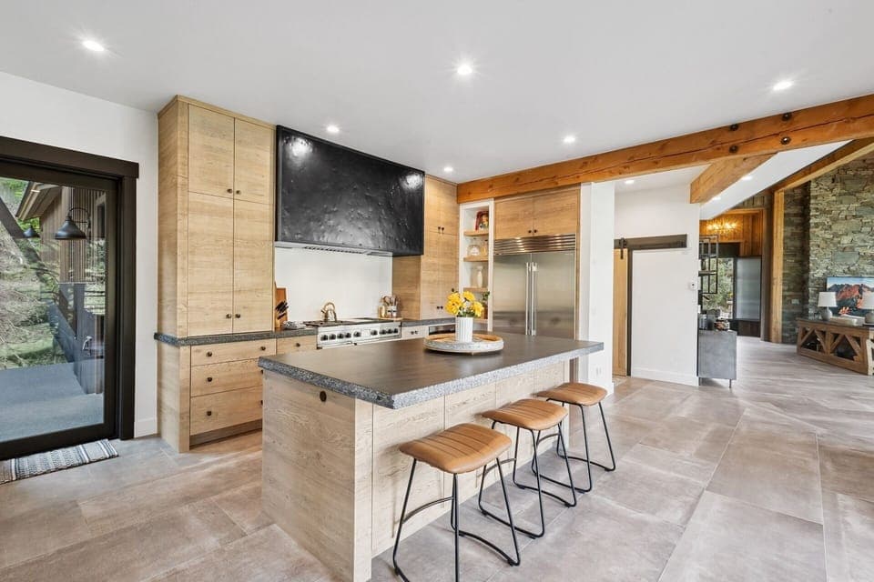 Kitche island 1
