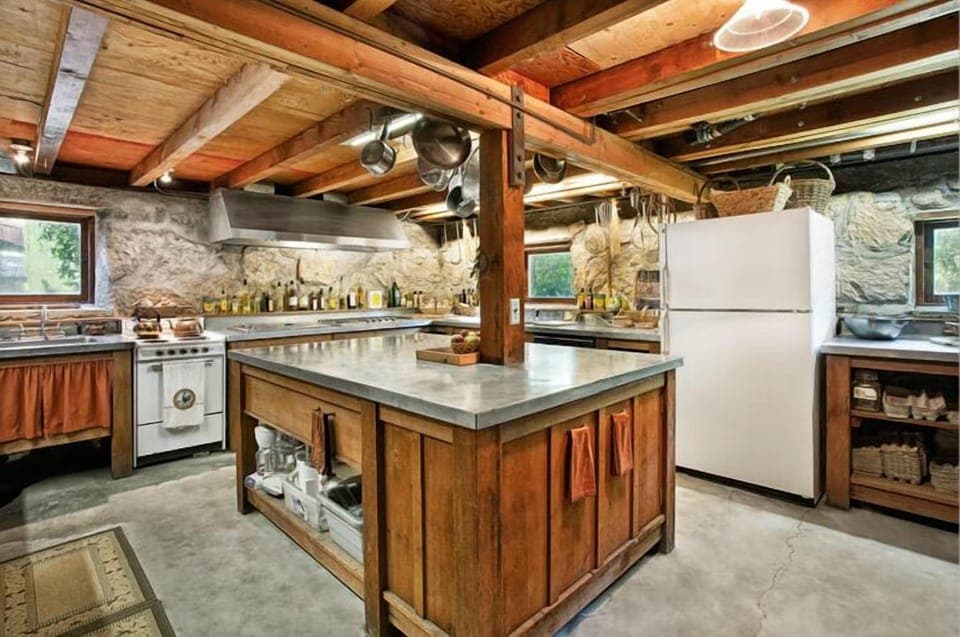 Commercial Kitchen