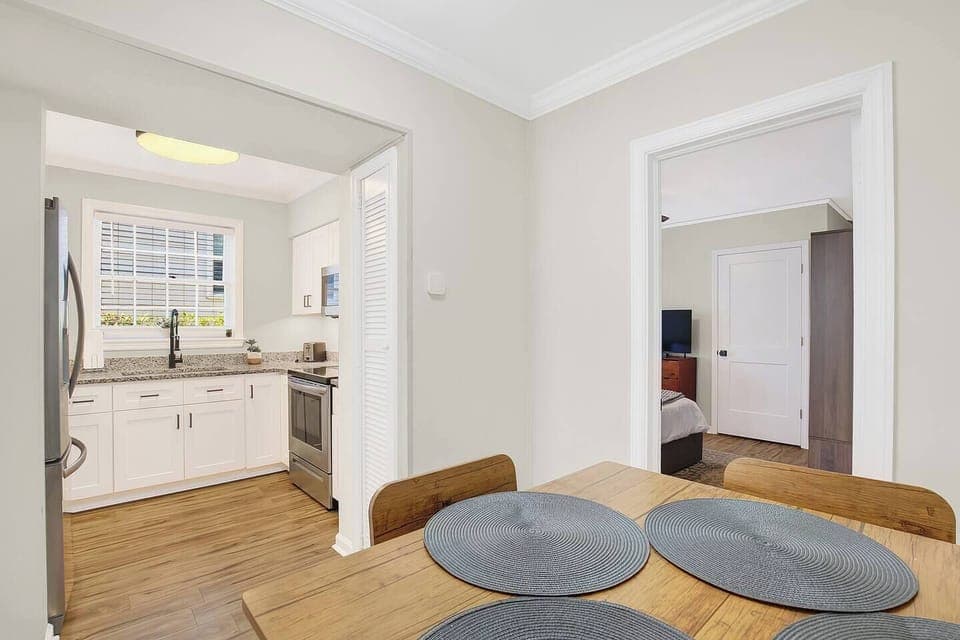 32e1e08a-f278-4182-8a8c-b5844385a49a