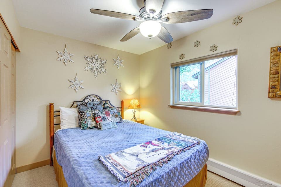 Bedroom 4 | Queen Bed | Lower Floor