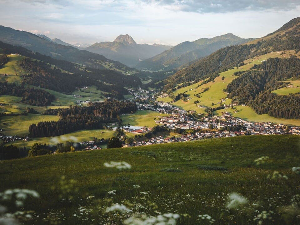Mountainous Landforms, Mountain, Hill, Highland, Natural Landscape, Landscape, Mountain Range, Valley, Hill Station, Grassland