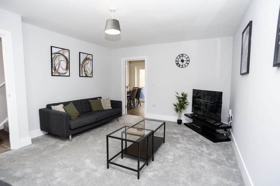 Living Room / Lounge