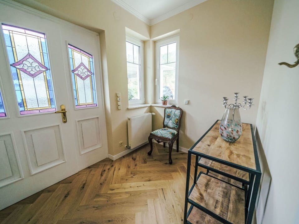 Flooring, Floor, Interior Design, Wall, Wood Flooring, Wood, Ceiling, Lighting, Laminate Flooring, Door