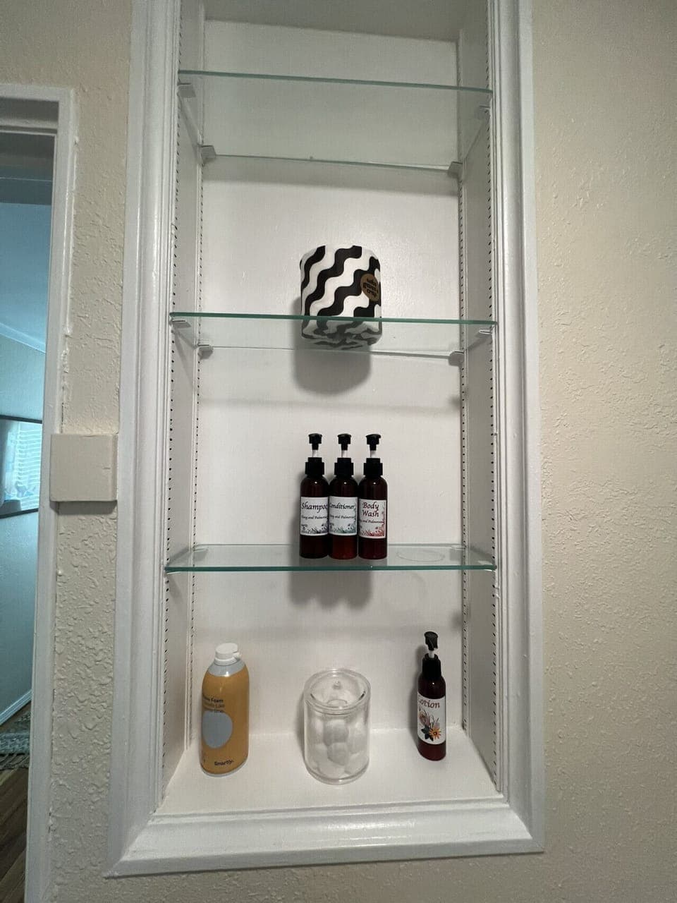 Jack and Jill Bathroom with Bathroom Amenities - Complimentary Shampoo, Conditioner, and Body Wash! Shaving Cream, Razors, Tampons, Pads, TP and MORE!