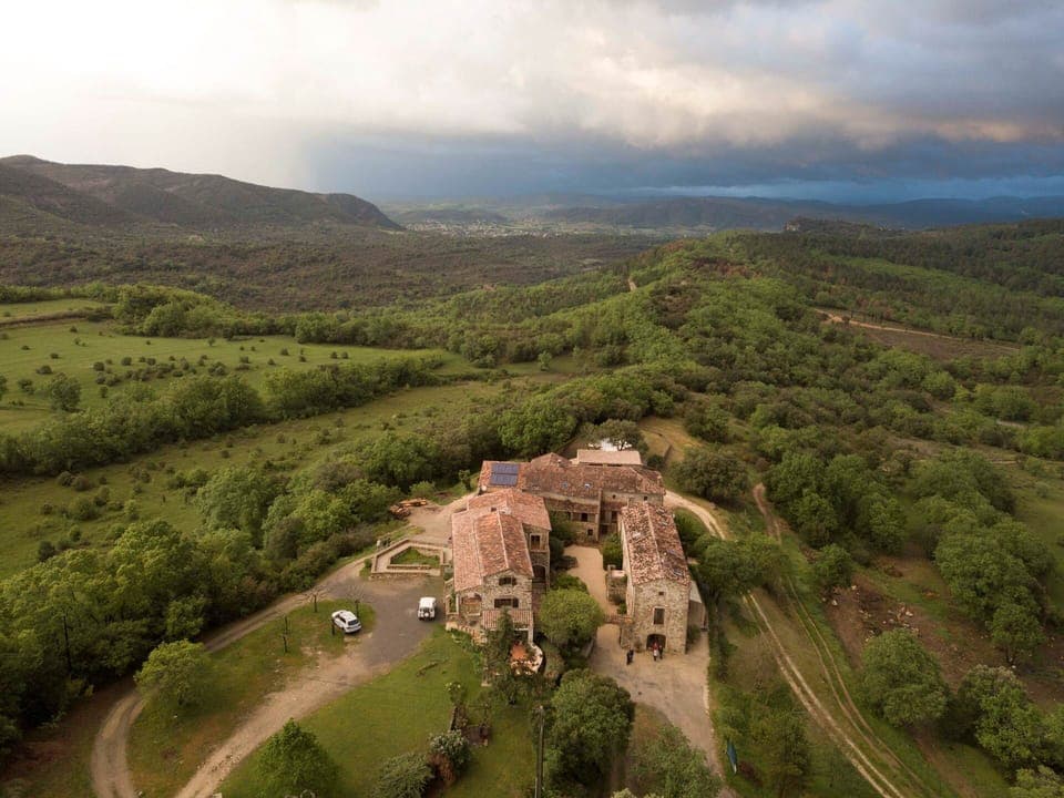 Le domaine de l'Astic, vielle ferme du 18eme rénovée authentiquement et avec charme.