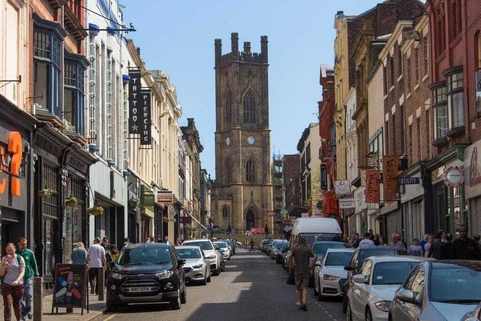 Stay on Bold Street with the Bombed Out Church at your doorstep – Liverpool’s best food, drink, and nightlife just steps away, and the city centre only a short stroll.