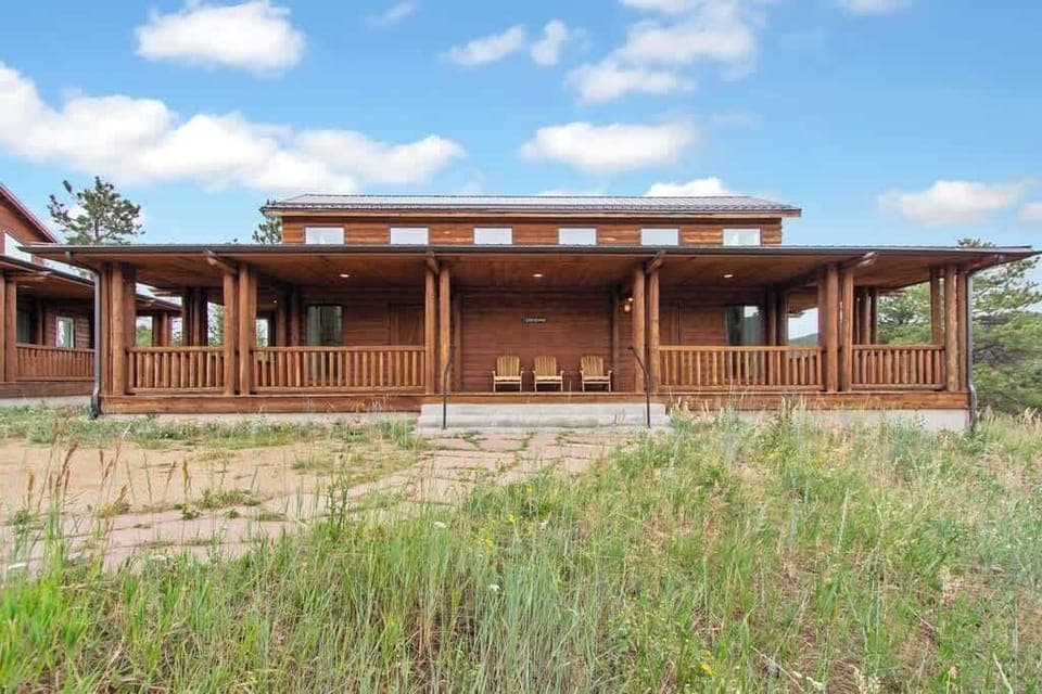 Cheyenne shared porch