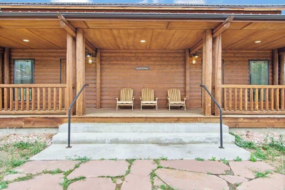 Cheyenne shared porch