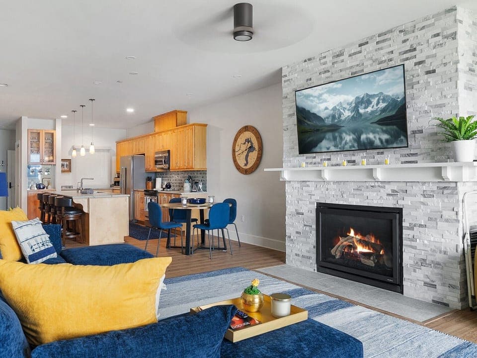 Condo #222 - Seasons at Sandpoint