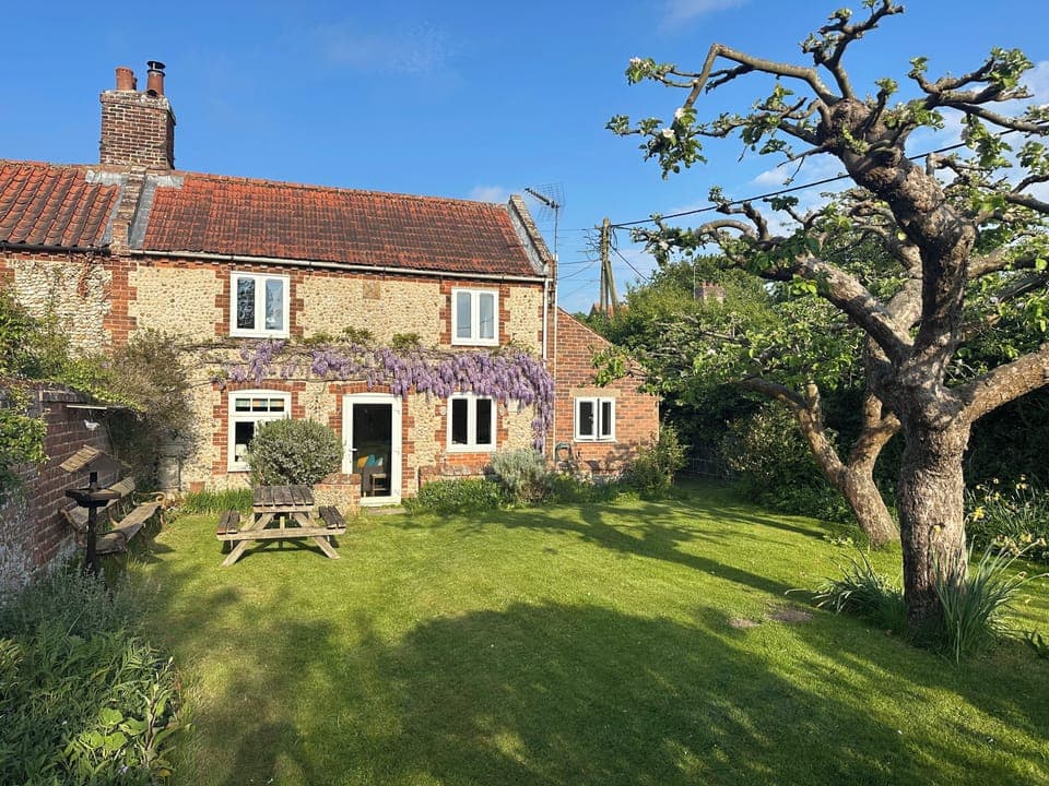 Teal Cottage from the garden