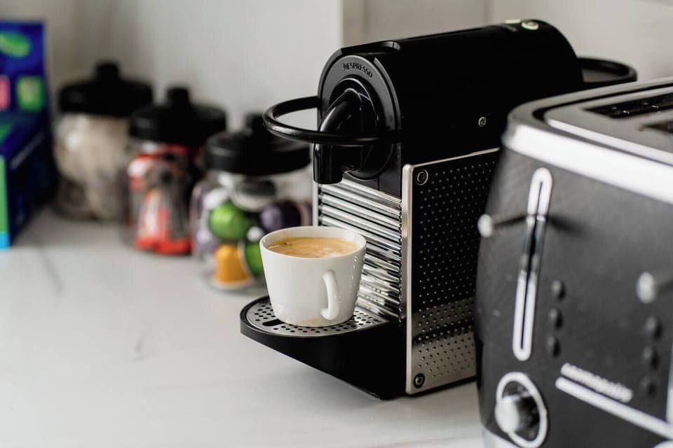 We provide coffe pods for our Nespresso machine for all you coffee lovers out there!