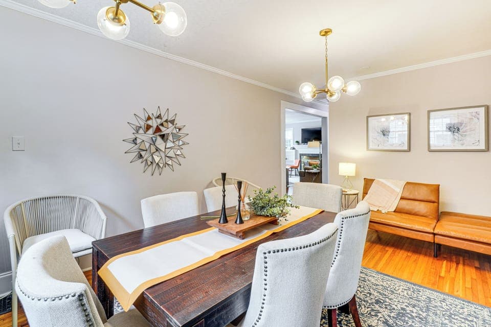 Dining Area | Full Futon | Dishware & Flatware | Single-Story Home