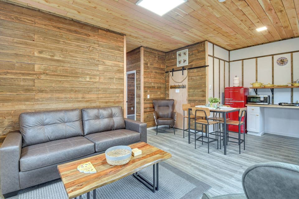 Forks Vacation Rental | 1BR | 1BA | 600 Sq Ft | 2 Steps to Enter